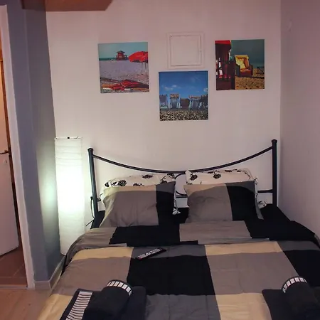 Amazing Next To Center 10 Minutes Walk No1 Διαμέρισμα *